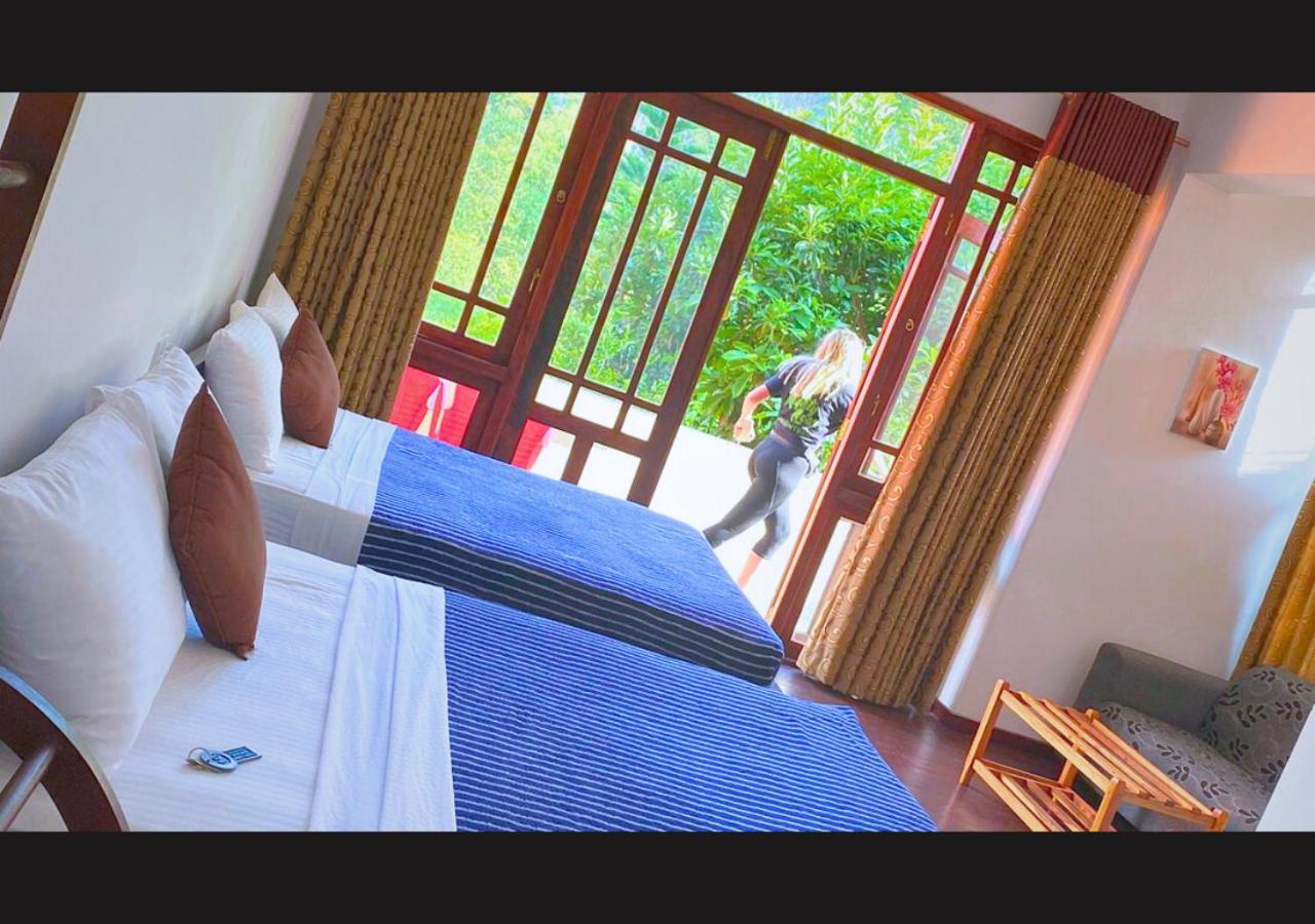 Slightly Chilled Hotel Nallathanniya Buitenkant foto