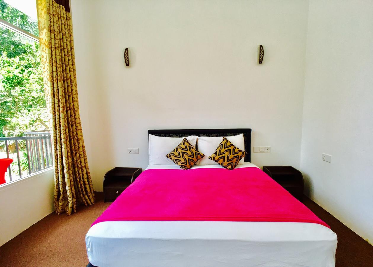 Slightly Chilled Hotel Nallathanniya Buitenkant foto